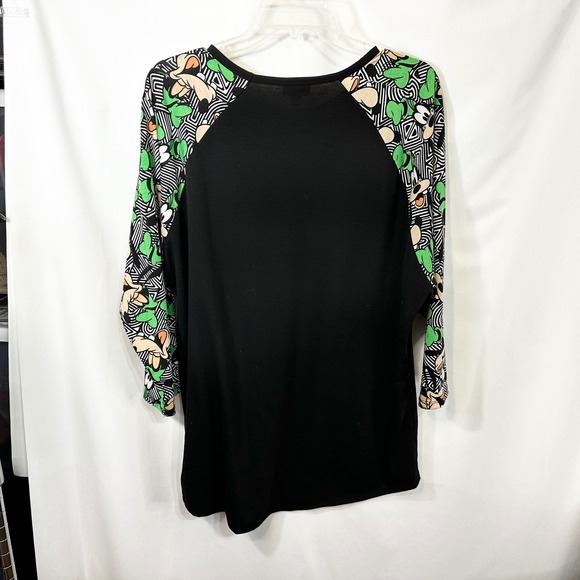 LuLaRoe Disney Plus Size 3XL Top Mickey Mouse Goofy Raglan Sleeve Black 1023 - Picture 2 of 10